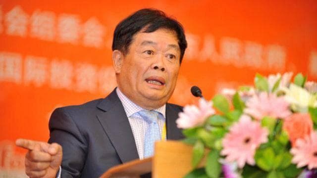 曹德旺：从放牛娃到“中国首善”的传奇与争议