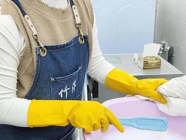 羽绒服染色了怎么洗掉最有效的方法