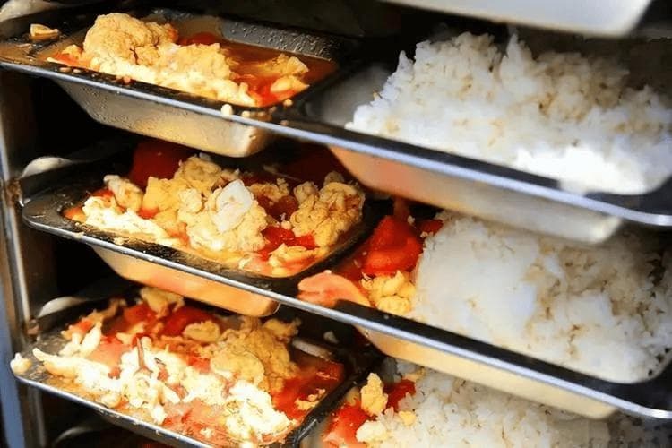 监狱的伙食如何？伙食费谁来承担？
