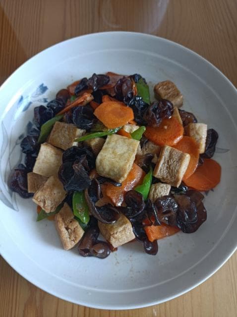 纯素Vegan家常冻豆腐：简单美味的素食佳肴