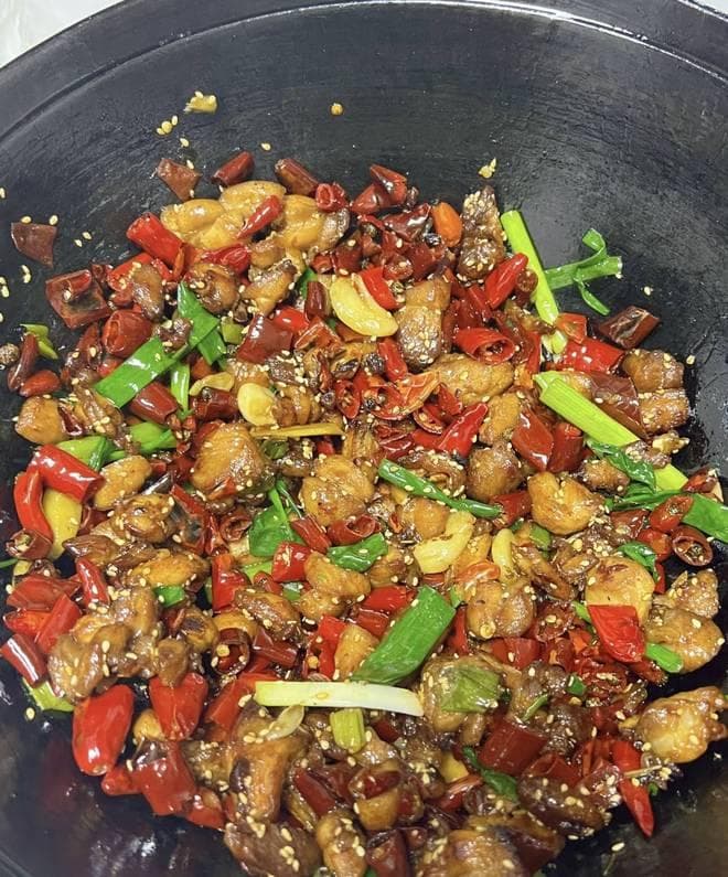 川香辣子鸡：舌尖上的川味热辣狂欢，鸡肉与麻辣的激情碰撞