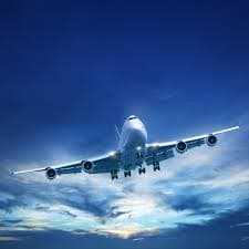 "flying"是什么意思？详细解释及用法示例