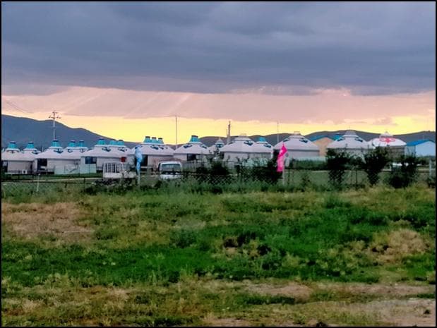 行走呼伦贝尔大草原：最美边防路与满洲里国门之旅