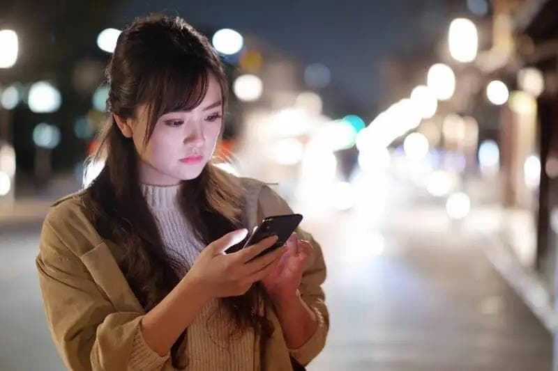 手机护眼模式真相｜医生提醒：调黄屏幕≠真护眼！科学护眼牢记这5招