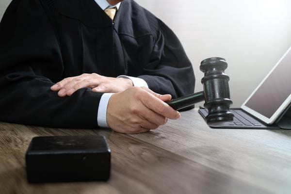 过失犯罪与意外事件的区分及案例分析