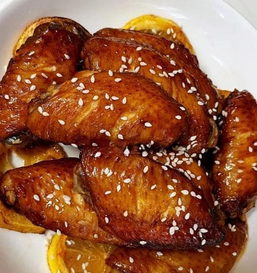 香烤蜜汁鸡翅制作教程：酥脆香糯的美味佳肴