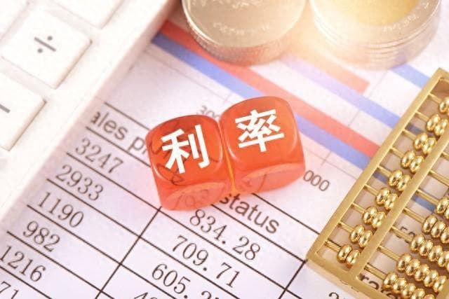 车贷计算公式及方法（贷款买车利息详解：一文搞懂等额本息和本金！）