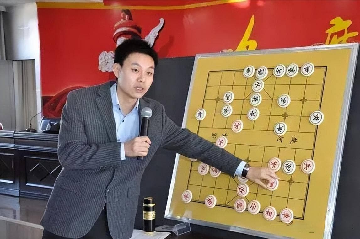 中国象棋高手秘籍：30天突破棋艺瓶颈的实战攻略