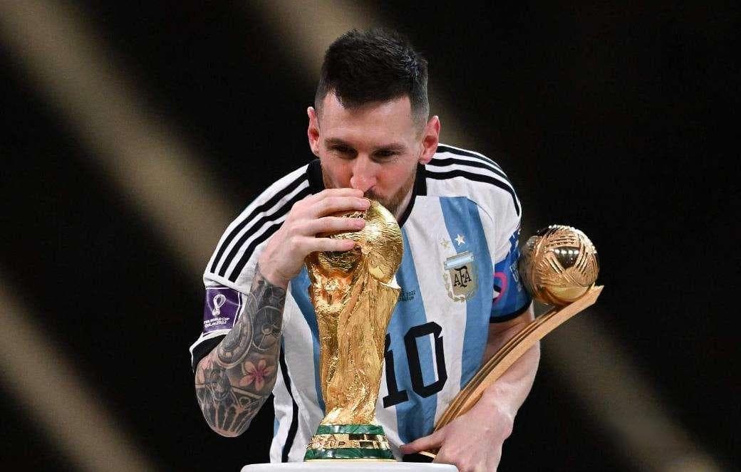 FIFA评梅西：世界杯夺冠定义这一年 他点亮足球最盛大舞台