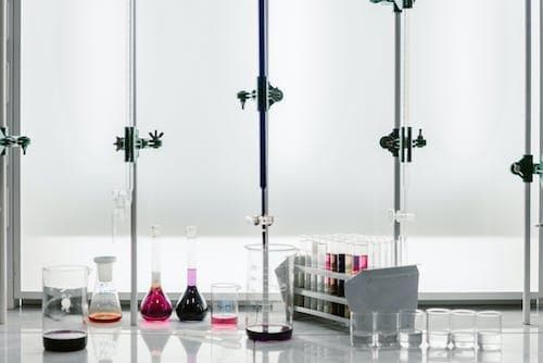 药物杂质体内代谢产物鉴定与安全性评价研究