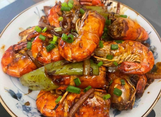 黑椒大虾，蒜香椒香四溢，鲜甜虾肉香绝了