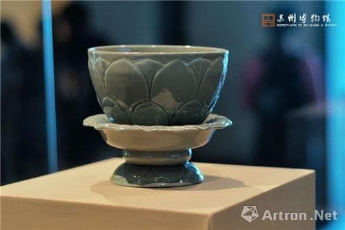 【镇馆之宝】五代秘色瓷莲花碗：虎丘古塔所藏的神秘珍宝