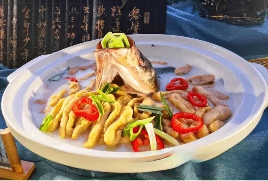 舌尖上九江美食之六-新合豆条炖鱼头