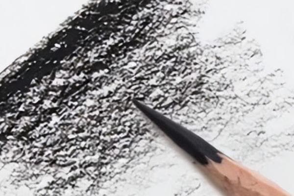 炭笔的使用方法与清洁技巧