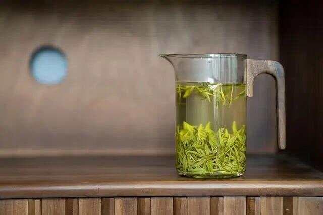 【原】绿茶泡几次最好？哪一泡绿茶最好喝？绿茶到底要不要洗茶？