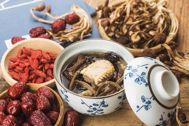 未来1个月，年货囤货指南：少囤猪肉和海鱼，多囤这5样，做好准备