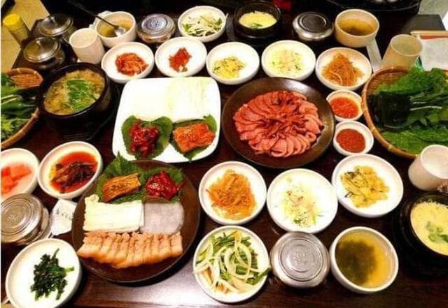 这才是韩国普通家庭的一日三餐，中国网友：这样吃我会“饿死”