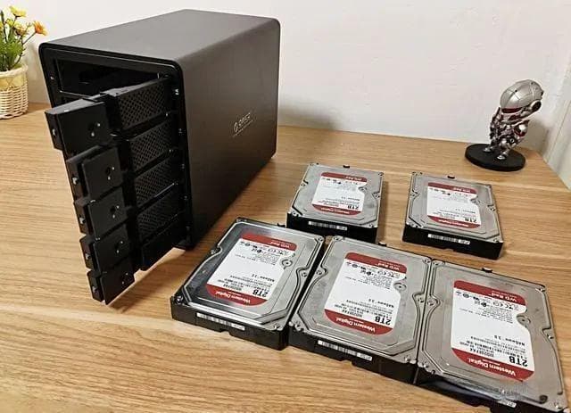 NAS硬盘和机械硬盘区别：专业NAS硬盘跟普通的天差地别，你信吗？