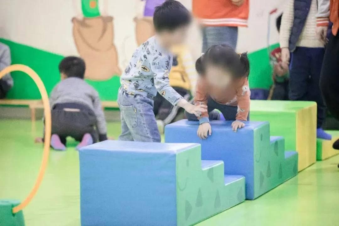 三岁前多让孩子做这些感统训练，极大程度避免感统失调！