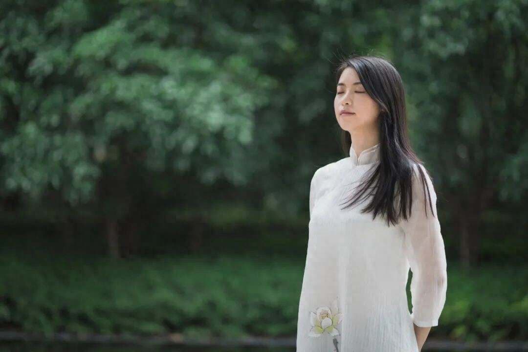 30句淡定从容的诗词，洒脱又治愈，读完之后不再焦虑