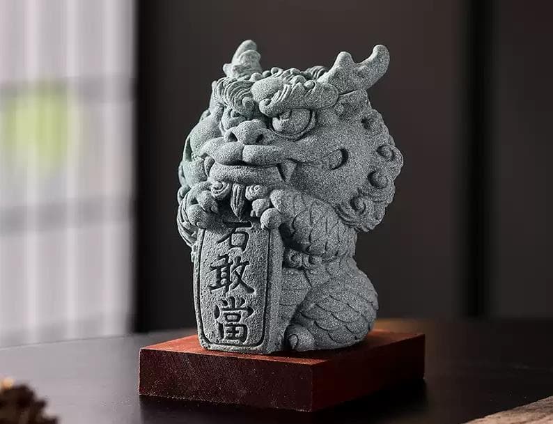 石敢当摆在家里什么位置好呢？办公室可以摆放吗？