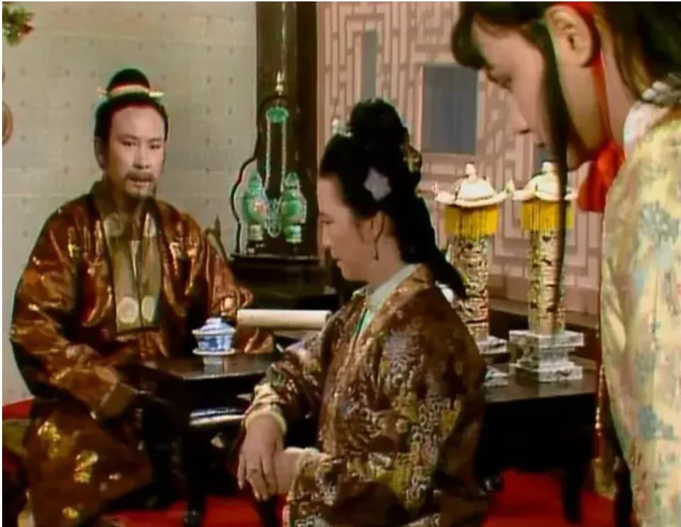 贾母与她的两个儿子：《红楼梦》中母爱的复杂与深沉