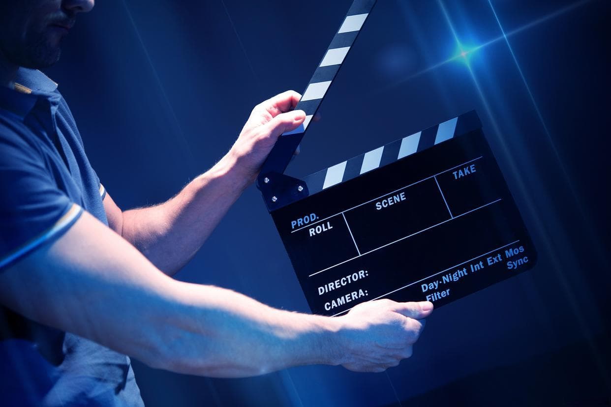 剪映视频制作：如何添加滤镜和特效？