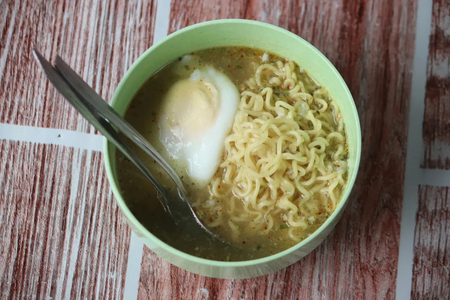 煎蛋虾皮面：冬日暖心首选，简单美味又营养