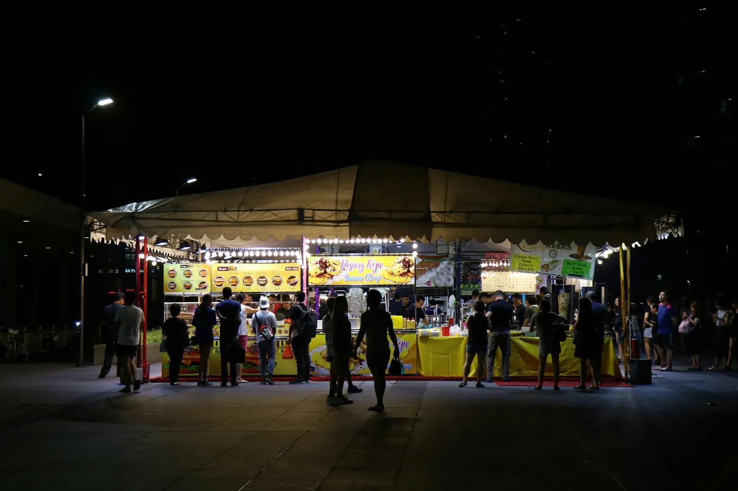 郑州中医夜市：名医义诊+中药奶茶，传统中医玩出新花样