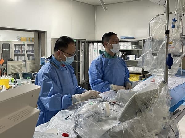 冠脉碎石“心”技术，冲击波球囊显威力