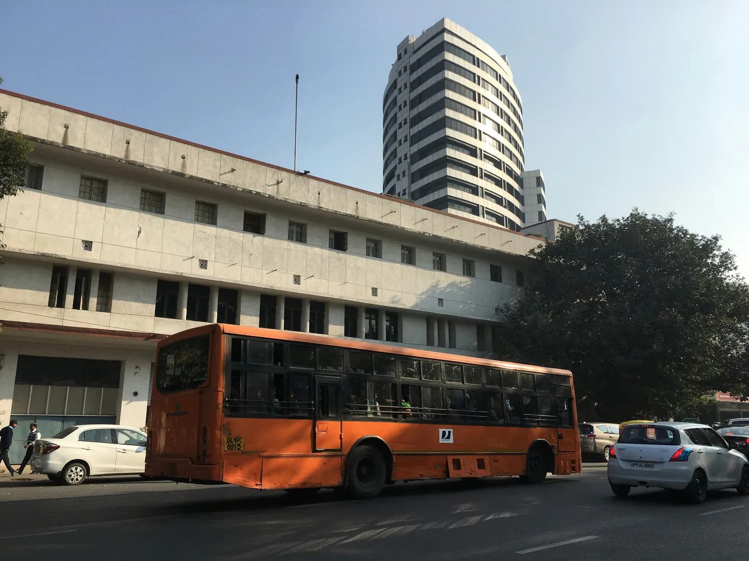 凤城十路地铁口换乘攻略：直通西安轨道学校！