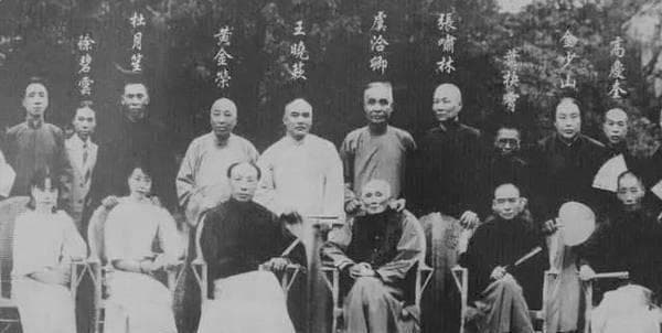 “上海皇帝”杜月笙的另一面：热心慈善，淞沪抗战组织捐款近百万