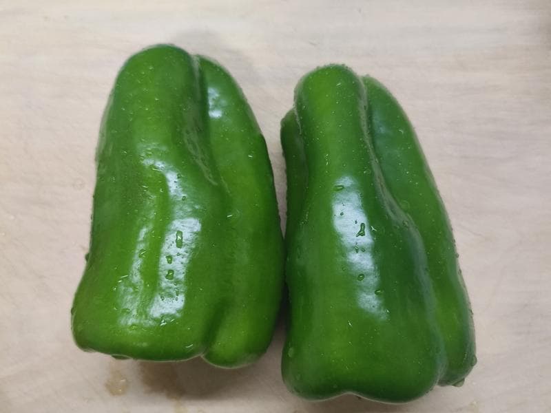 香肠炒青椒：经典家常菜的详细制作步骤
