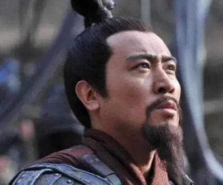 历史上的庞统：成为刘备军师的历程与争蜀之策