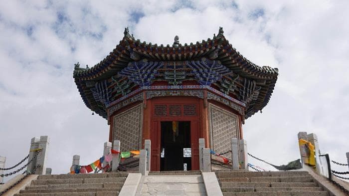 两岸媒体走进青海湟源日月山　探秘美丽传说