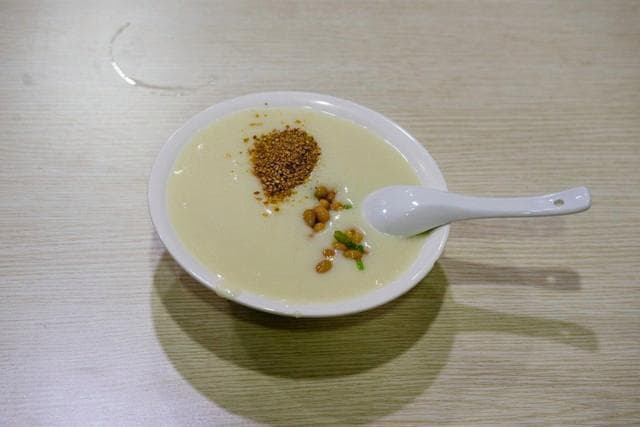 老北京豆汁：一口穿越千年的独特风味，品味历史与民俗的交融