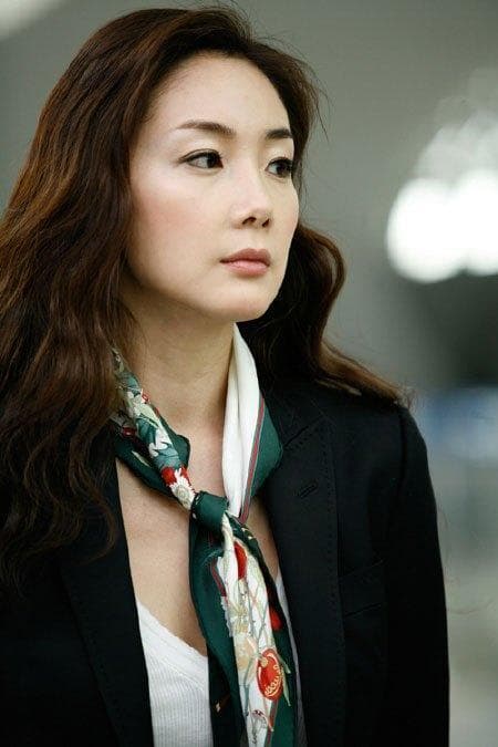 崔智友：从《冬日恋歌》到《黑色止血钳2》，一位韩流女王的演艺之路