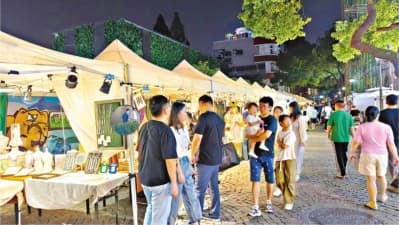 外地游客感受到武汉夜游的火热
