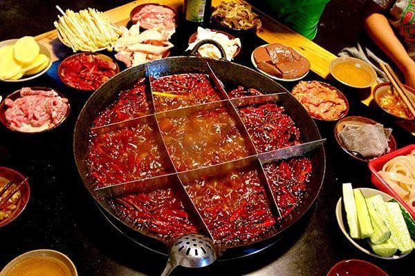 重庆特色小吃全攻略：从火锅到小面，30多家店铺推荐