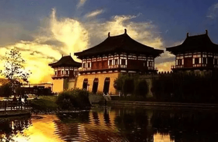 武则天在位时做了什么？她为何饱受争议？