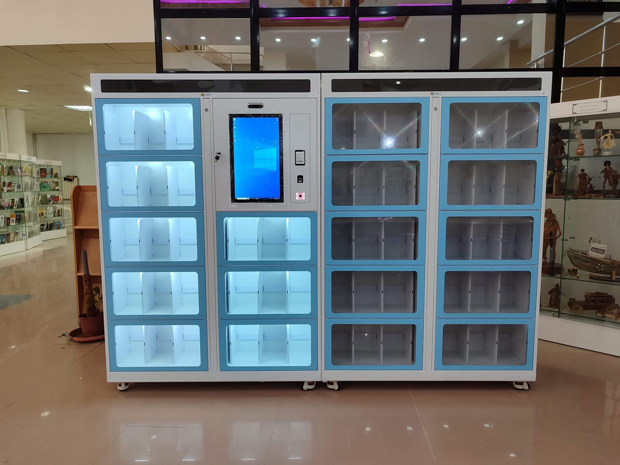 智能书柜 图书自助借还书柜，RFID智能书柜如何满足不同用户需求？