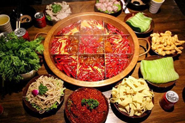 胃痛不再烦恼！晚间只需控制两类食物，远离反酸溃疡与幽门螺杆菌