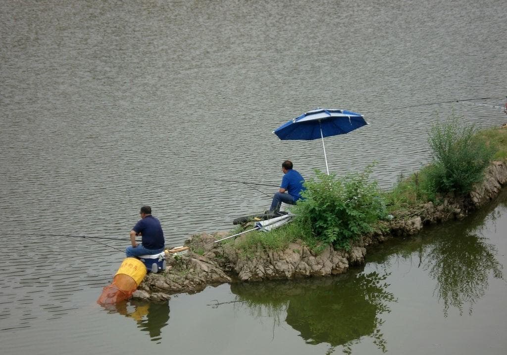 野钓遇到水流怎么办？六种实用的垂钓方法！