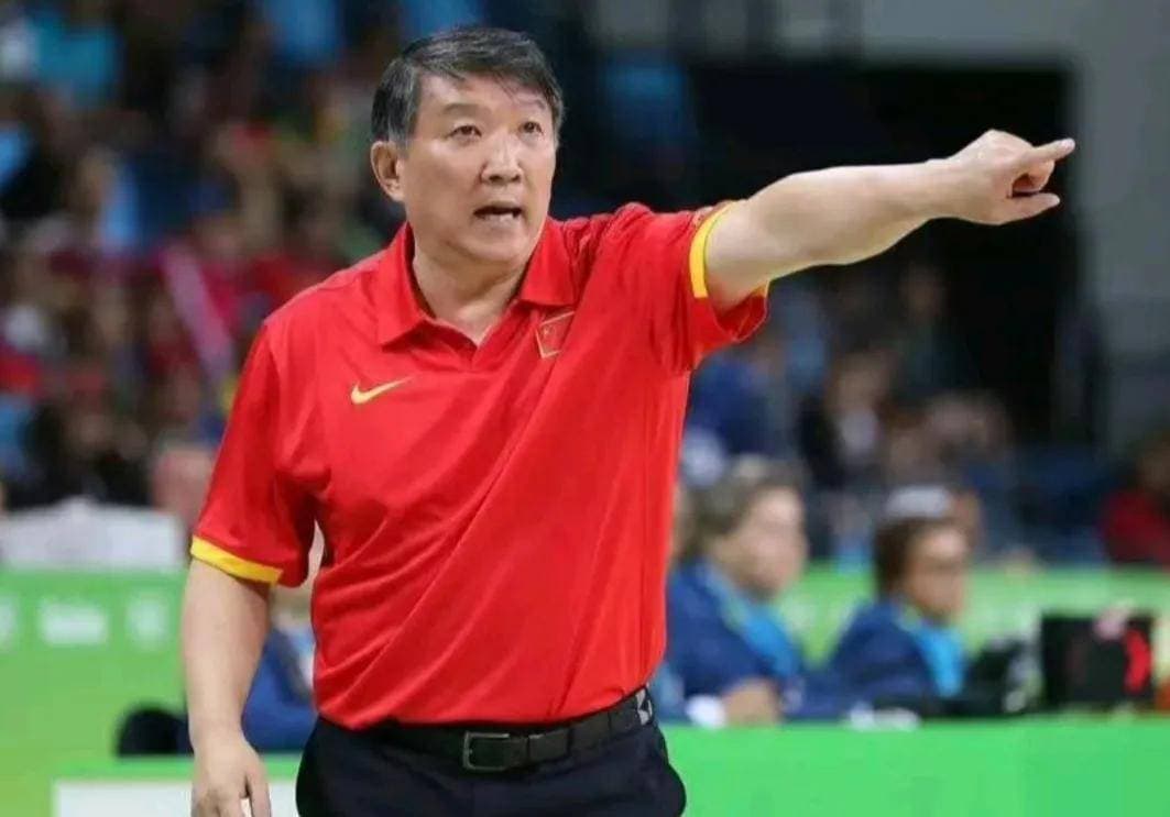 中国女篮换帅，巴黎奥运会输球真因曝光，苏群一语中的