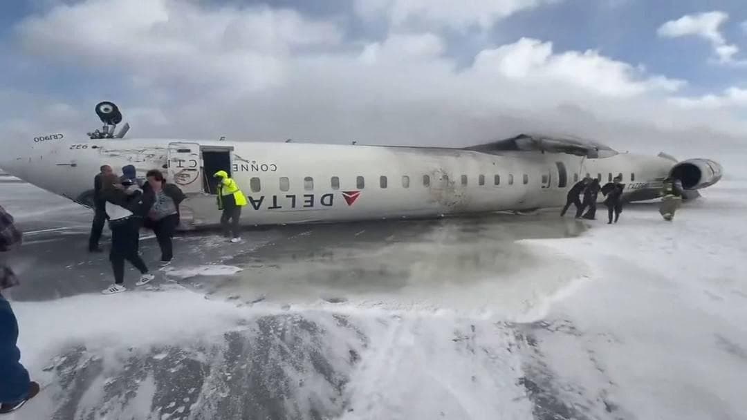 加拿大多伦多客机着陆事故致18人受伤 涉事航空公司本月已发生3起事故