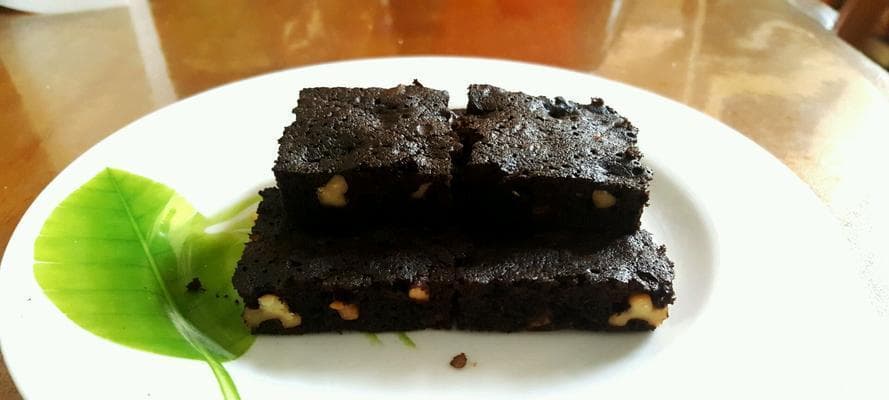 腰果布朗尼的制作方法：口感松软的美味烘焙点心