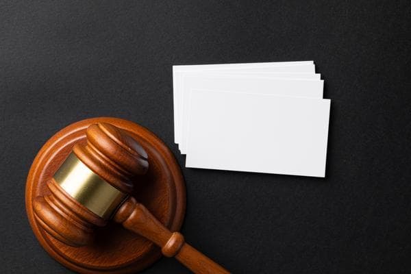 被网上追逃后无罪释放的法律问题及实践分析