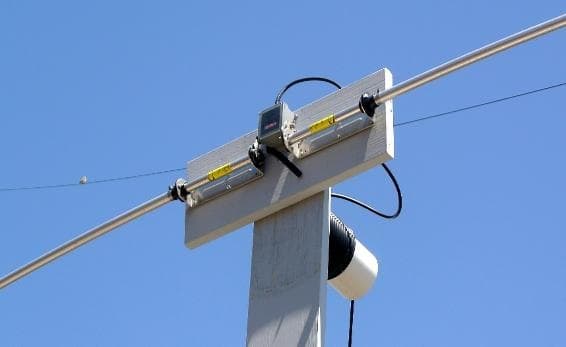偶极天线的原理、类型与应用：从基础到实践