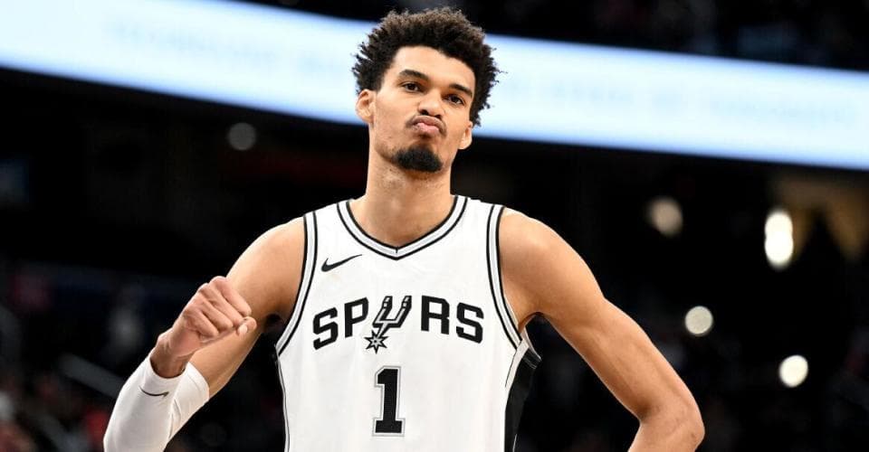 未来的联盟门面！文班手握NBA新时代振兴之钥