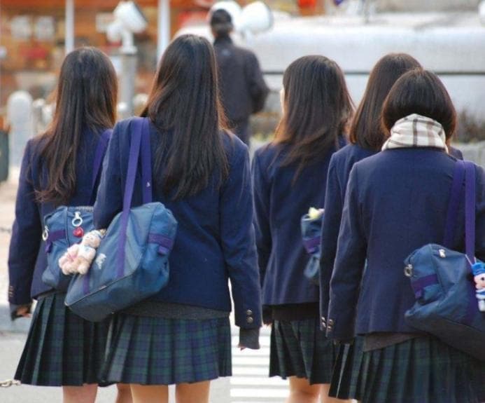 高中生留学选择：中日升学制度差异及压力对比分析